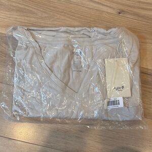 Kyte BABY Soft Cream V-Neck Top